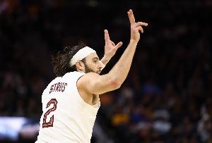 斯特鲁斯进首发！阿特金森：我们进攻受到限制 需要更多空间最新头条